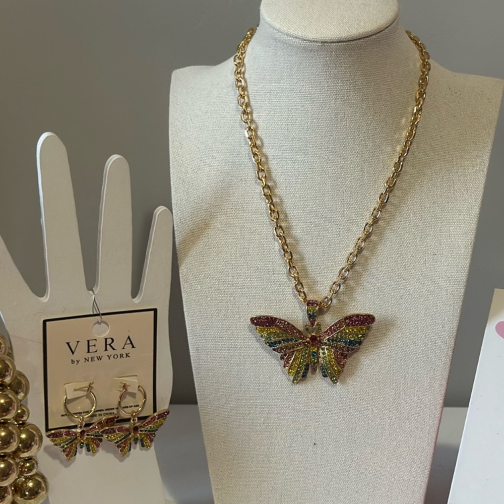 Gold Butterfly Pendant Necklace